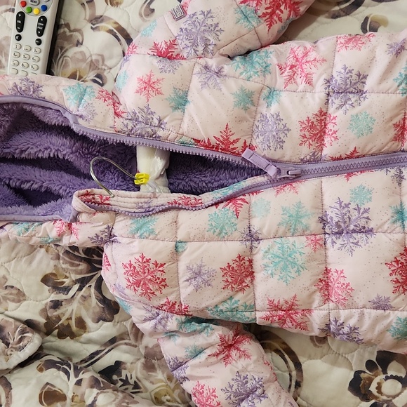 Snowsuit - Picture 3 of 3